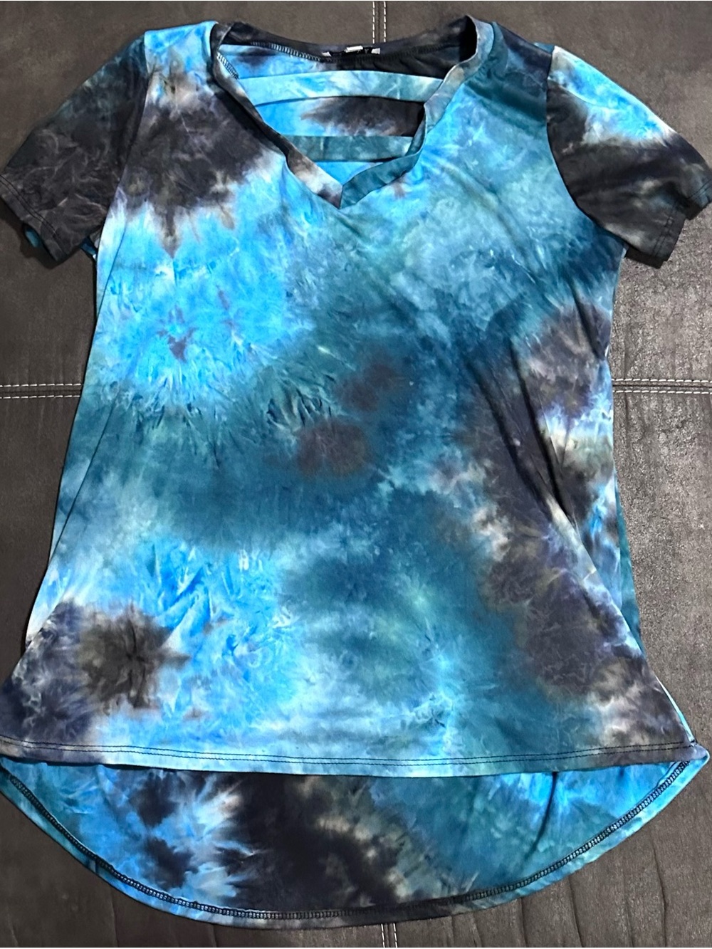 white birch Blue and Black Tie-Dye V-Neck Short Sleeve Top